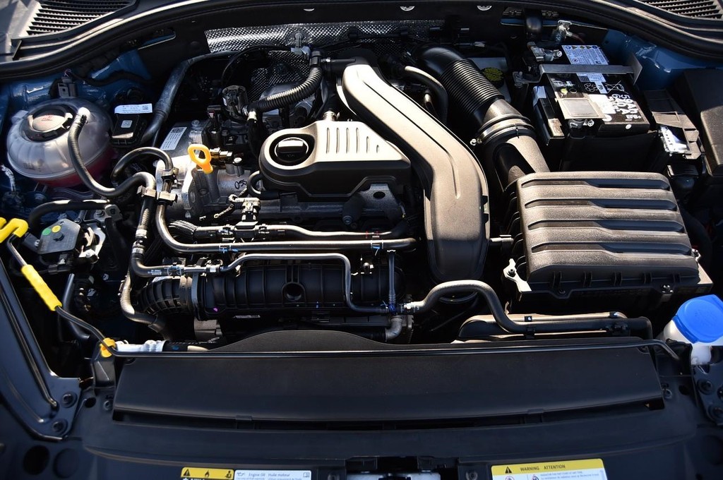 Volkswagen Jetta Vehicle Full-screen Gallery Image 23