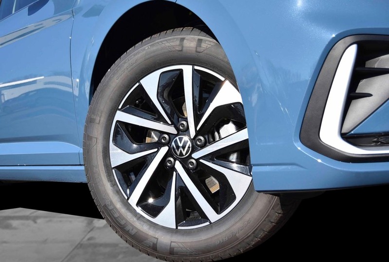 Volkswagen Jetta Vehicle Image 03