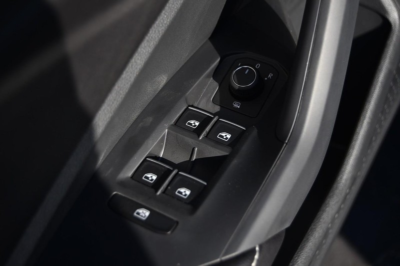 Volkswagen Jetta Vehicle Image 08