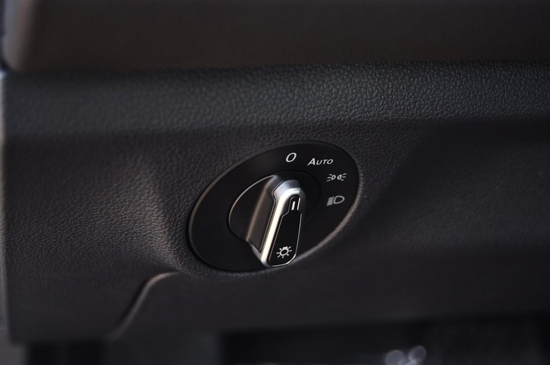 Volkswagen Jetta Vehicle Image 11