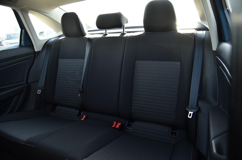 Volkswagen Jetta Vehicle Image 21