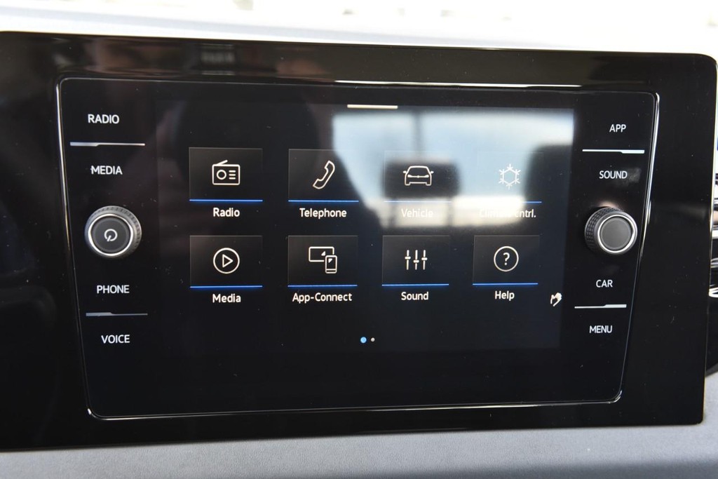 Volkswagen Jetta Vehicle Full-screen Gallery Image 14