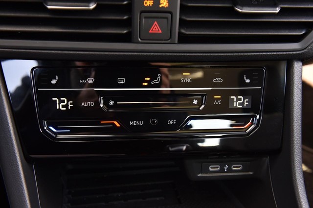 Volkswagen Jetta Vehicle Image 15