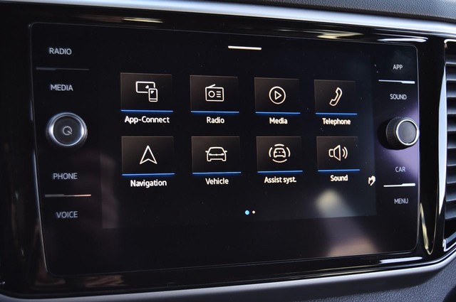 Volkswagen Atlas Cross Sport Vehicle Image 14