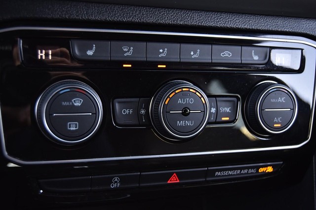 Volkswagen Atlas Cross Sport Vehicle Image 15