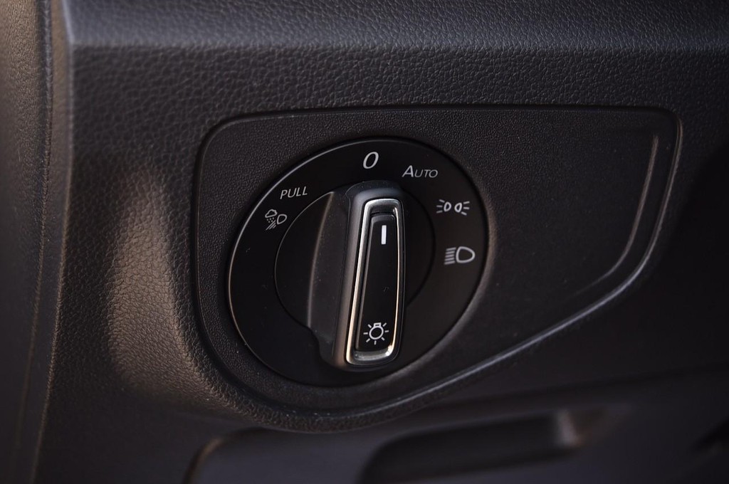 Volkswagen Atlas Vehicle Full-screen Gallery Image 11