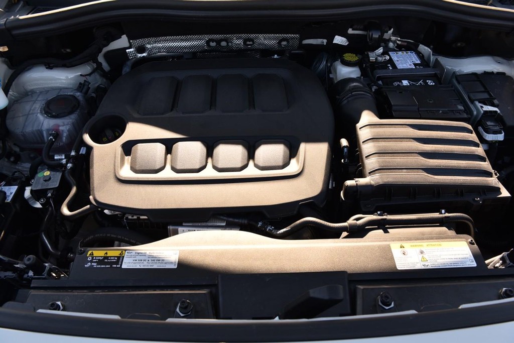 Volkswagen Tiguan Vehicle Full-screen Gallery Image 27