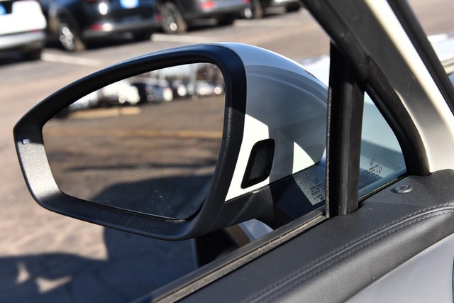 Volkswagen Tiguan Vehicle Image 10