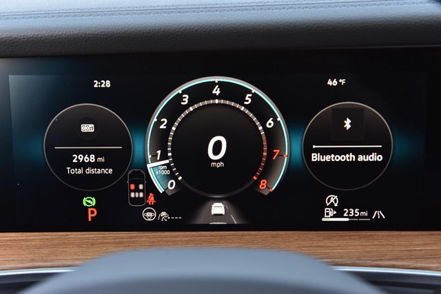 Volkswagen Tiguan Vehicle Image 12