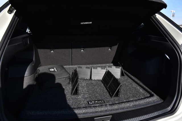 Volkswagen Tiguan Vehicle Image 25