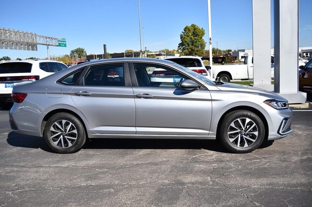 Volkswagen Jetta Vehicle Image 05