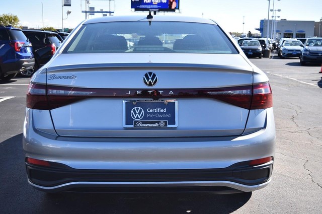 Volkswagen Jetta Vehicle Image 06