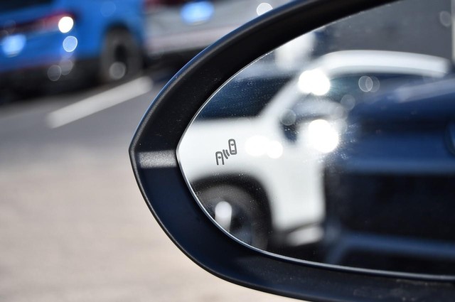 Volkswagen Jetta Vehicle Image 10