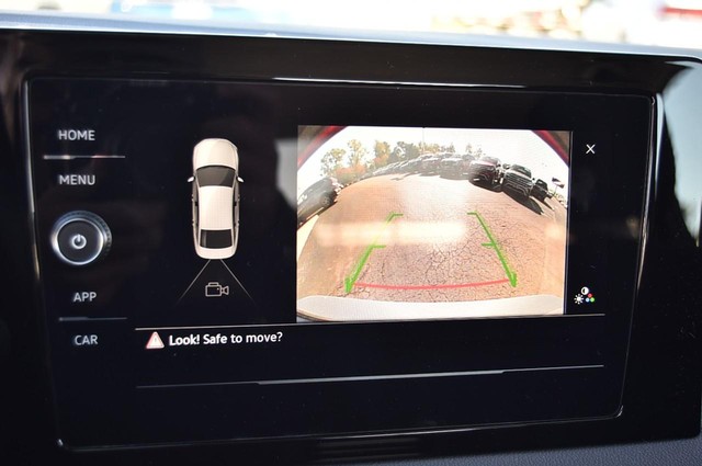 Volkswagen Jetta Vehicle Image 13