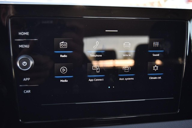 Volkswagen Jetta Vehicle Image 14