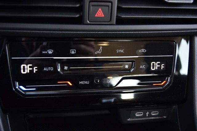 Volkswagen Jetta Vehicle Image 15