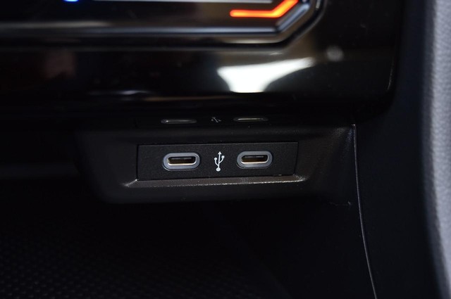 Volkswagen Jetta Vehicle Image 16