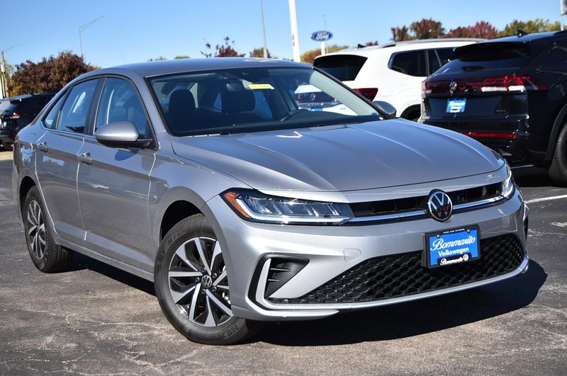 Volkswagen Jetta Vehicle Image 02