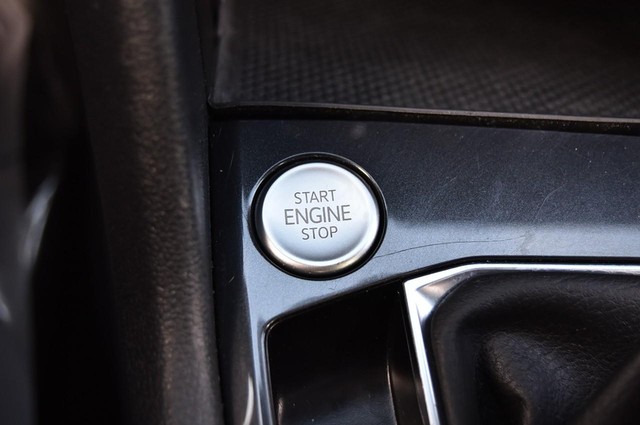 Volkswagen Tiguan Vehicle Image 15