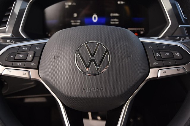 Volkswagen Tiguan Vehicle Image 17