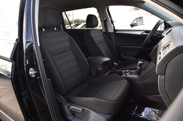 Volkswagen Tiguan Vehicle Image 19