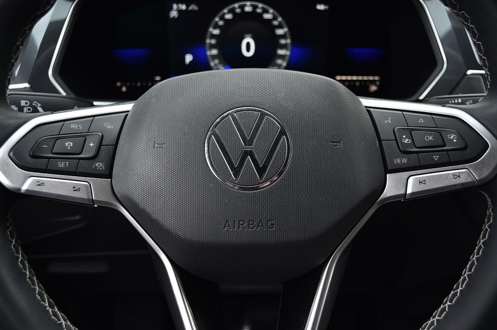 Volkswagen Tiguan Vehicle Full-screen Gallery Image 19