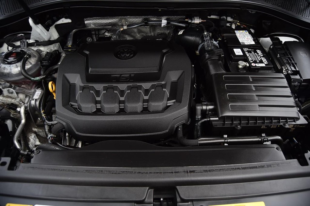 Volkswagen Tiguan Vehicle Full-screen Gallery Image 27