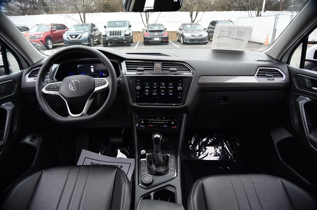 Volkswagen Tiguan Vehicle Image 07