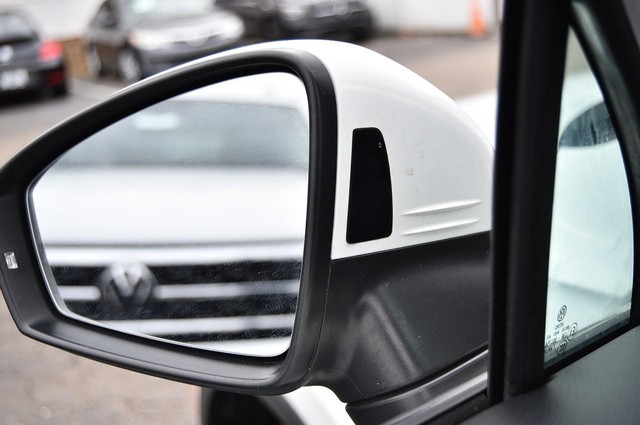 Volkswagen Tiguan Vehicle Image 10