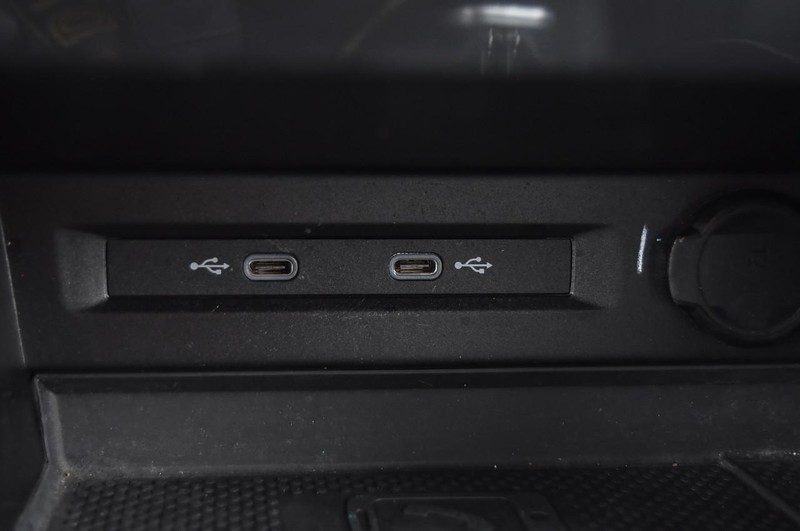 Volkswagen Tiguan Vehicle Image 16