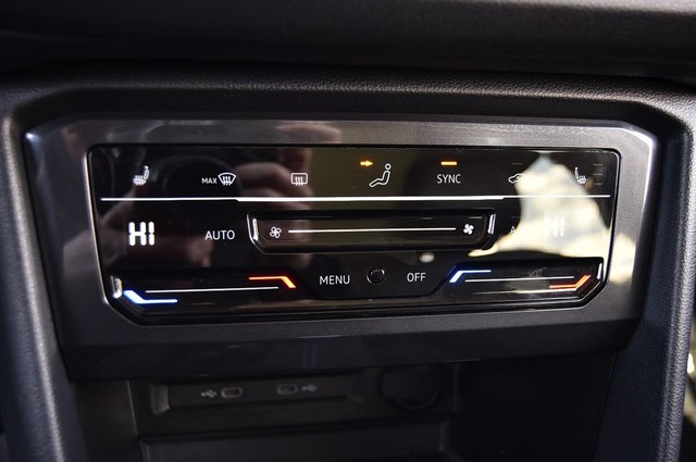 Volkswagen Tiguan Vehicle Image 13