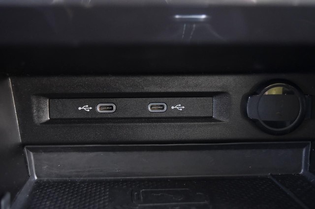 Volkswagen Tiguan Vehicle Image 14