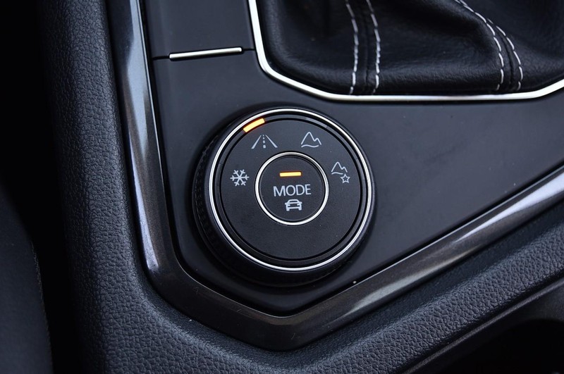 Volkswagen Tiguan Vehicle Image 16