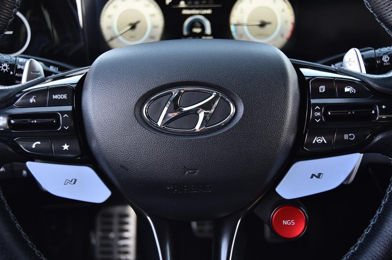 Hyundai Elantra N Vehicle Image 18