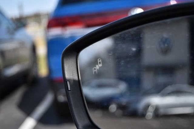 Volkswagen Jetta Vehicle Image 11