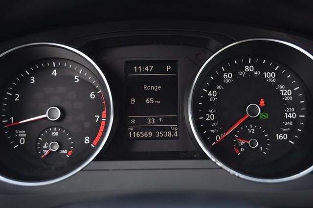 Volkswagen Jetta Vehicle Image 13