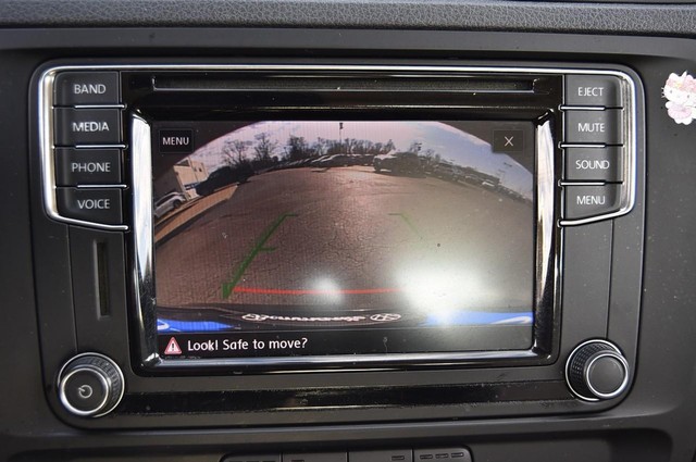 Volkswagen Jetta Vehicle Image 14