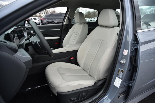 Hyundai Sonata Vehicle Image 19