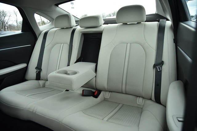 Hyundai Sonata Vehicle Image 21