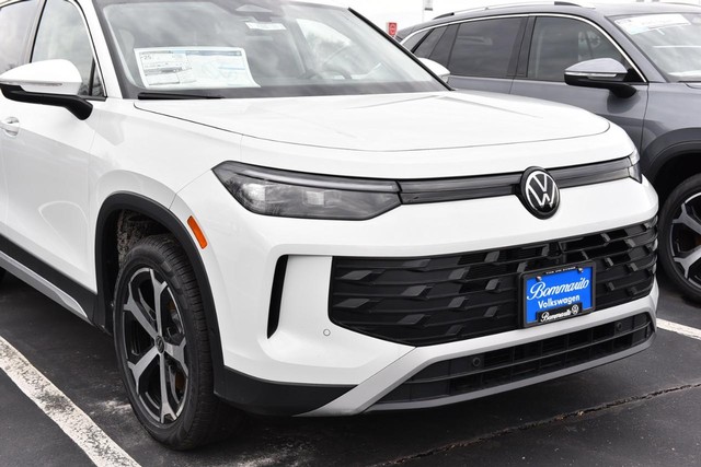 Volkswagen Tiguan Vehicle Image 02