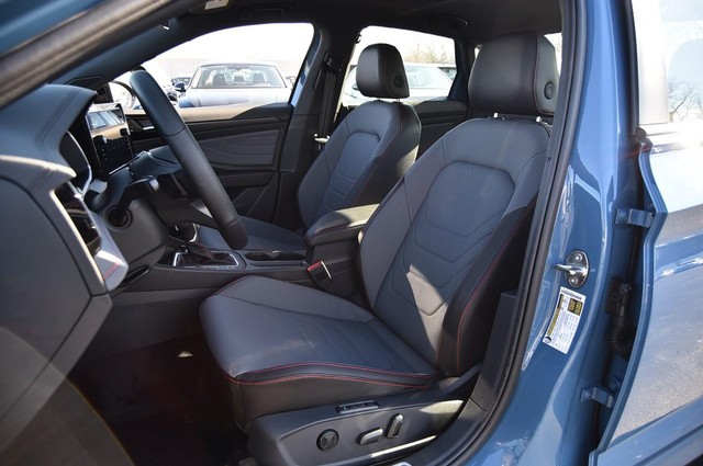 Volkswagen Jetta GLI Vehicle Image 20