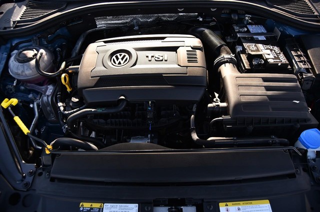 Volkswagen Jetta GLI Vehicle Image 25