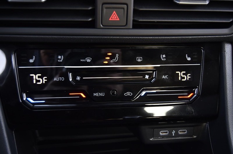 Volkswagen Jetta GLI Vehicle Image 15