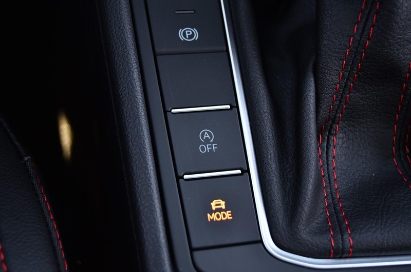 Volkswagen Jetta GLI Vehicle Image 18