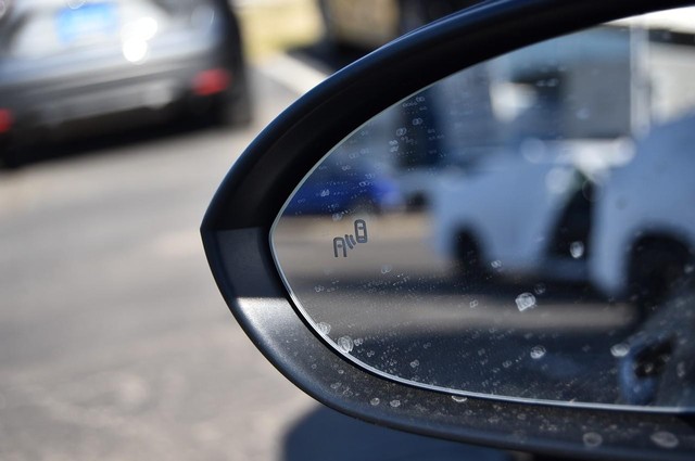 Volkswagen Jetta Vehicle Image 10