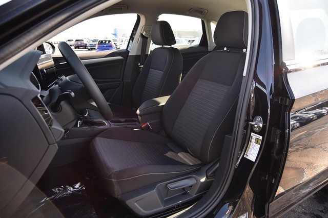 Volkswagen Jetta Vehicle Image 19