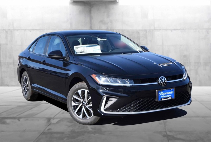 Volkswagen Jetta Vehicle Image 02