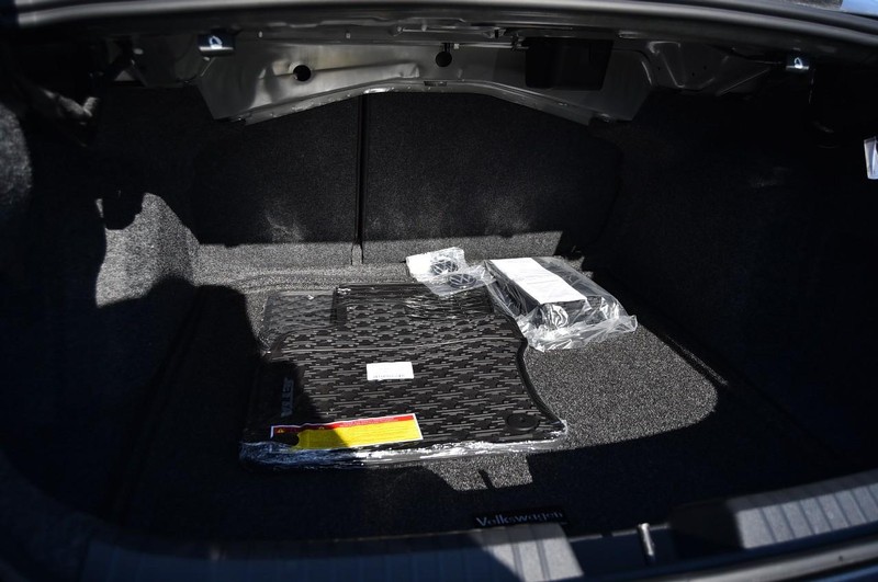 Volkswagen Jetta Vehicle Image 22