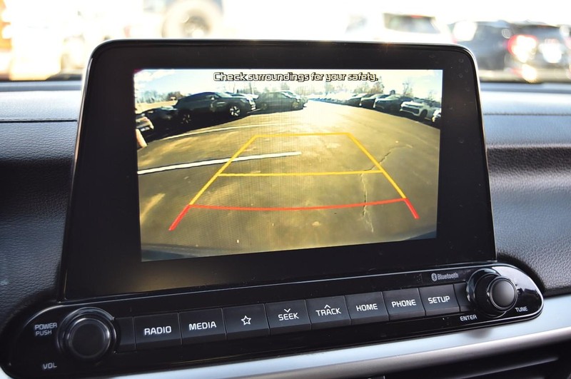 Kia Forte Vehicle Image 11