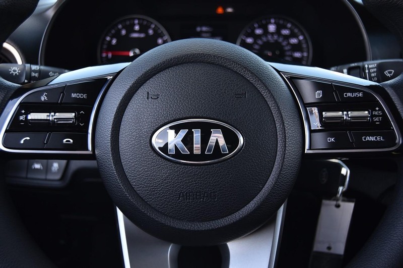 Kia Forte Vehicle Image 16
